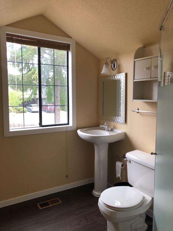 Jason House - Immaculate Suites In A Quiet Seaside Neighbourhood Near Uvic فكتوريا المظهر الخارجي الصورة